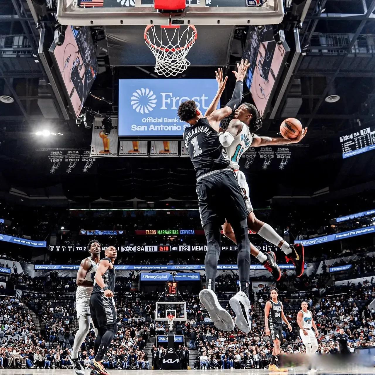 今晨突围战来临，底特律活塞围绕NBA常规赛篮板制胜，震撼外界，年轻球员得到机会的简单介绍