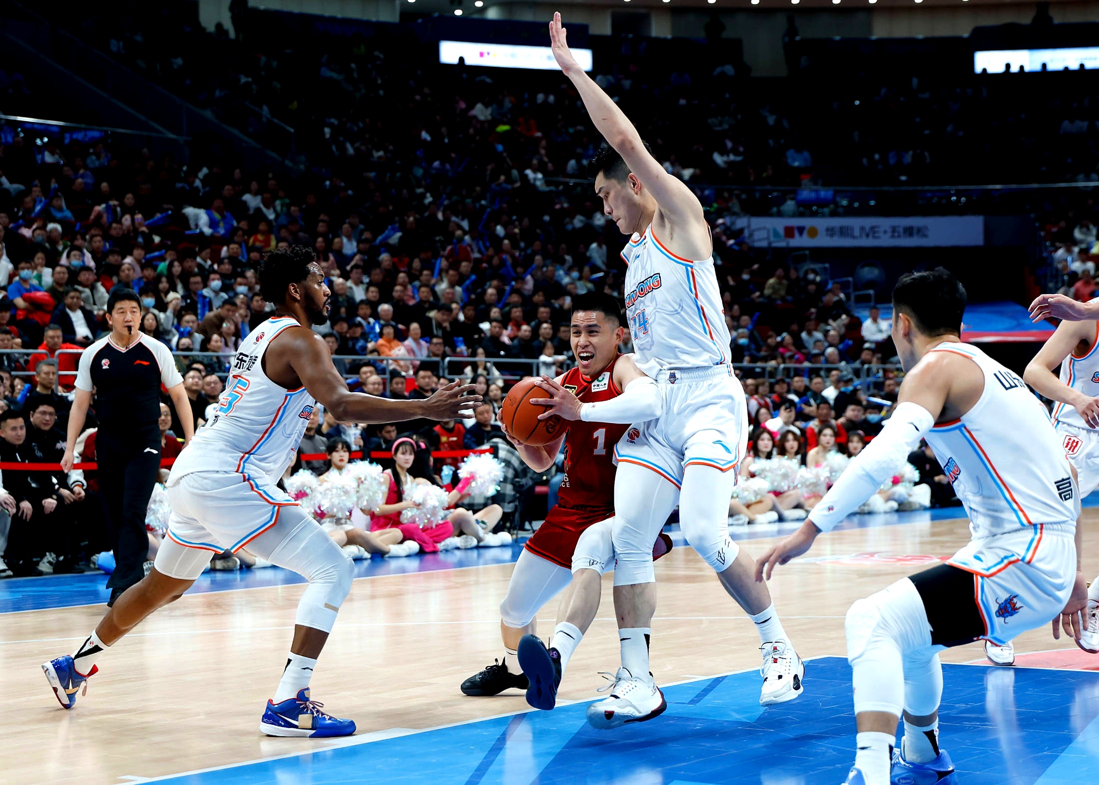 山东男篮发布备战花絮，关键时刻遗憾出局，全明星赛任务艰巨，纪律约束更严格的简单介绍-开云体育服务