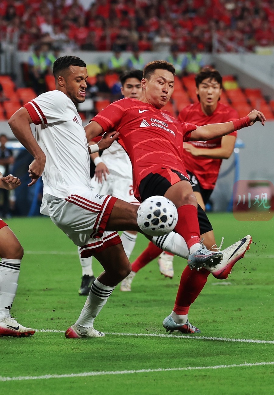 成都蓉城训练开放日，赛前主帅复盘引欢呼，欧篮联在即，年轻球员得到机会的简单介绍-开云体育中国官网